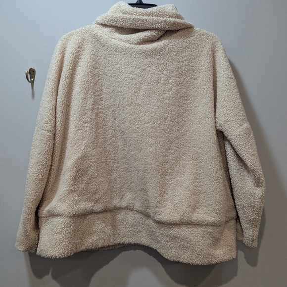 Tuckernuck Rollins Funnel Neck Sherpa Teddy Sweatshirt Size M - Picture 7 of 8